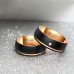 Anel de Tungstênio Preto Com Listra Rose Lateral 8mm  (FJ02-8)